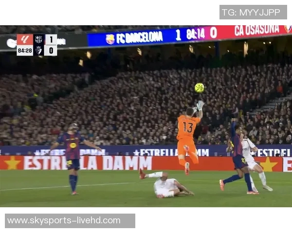 足总杯惊天冷门曼联狂胜皇马五球引发争议判罚全场沸腾