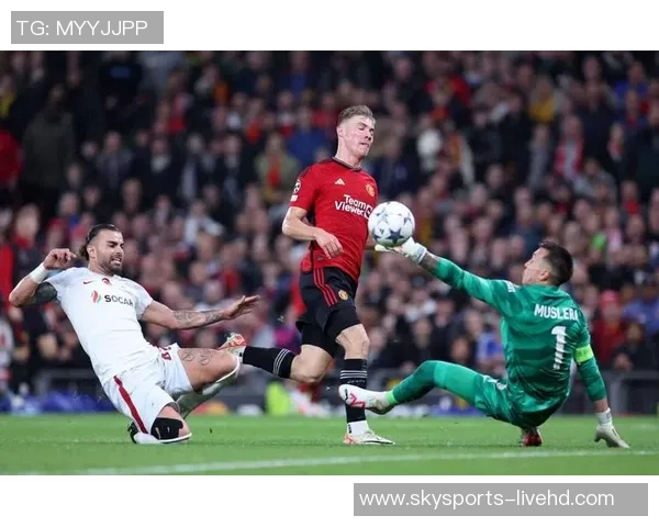 曼联在欧冠激战中逆转AC米兰补时绝杀点燃全场激情