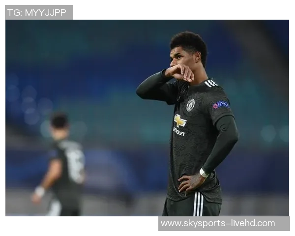 欧联杯精彩对决里昂凭帽子戏法战胜莱比锡全场沸腾 欧联杯精彩对决里昂凭帽子戏法战胜莱比锡全场沸腾