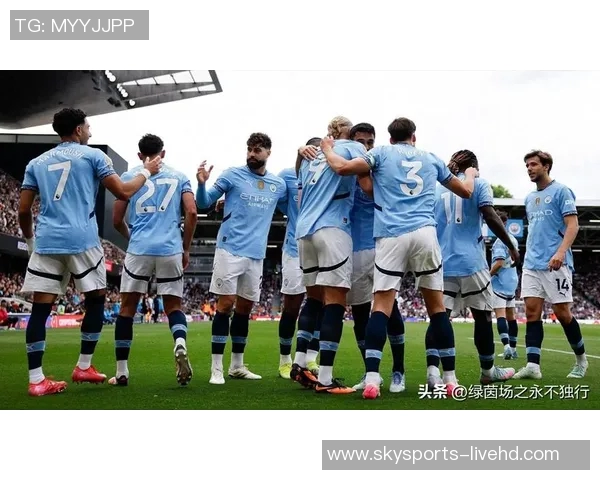 中超赛场冷门再现里昂与曼城激战成和帽子戏法引发全场热潮