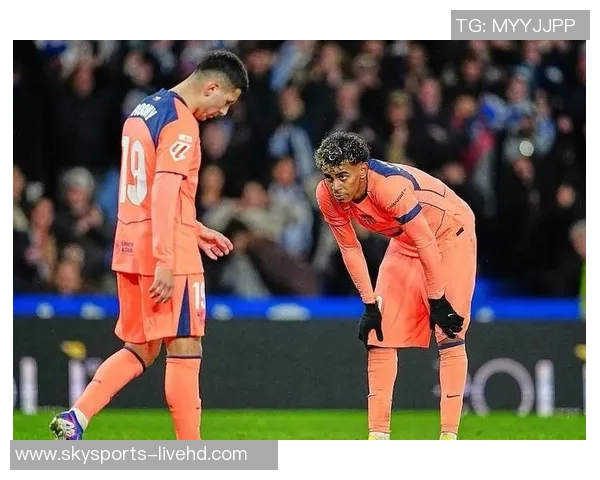 欧联杯巴萨大胜那不勒斯红牌事件引发全场热议与十大精彩进球回顾