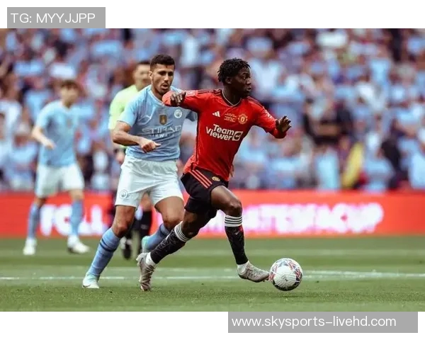 世界杯惊天逆转曼联2-1曼城创造历史冷门全场沸腾