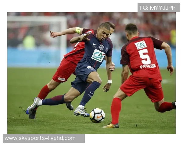 巴黎圣日耳曼友谊赛大胜那不勒斯补时进球点燃全场激情